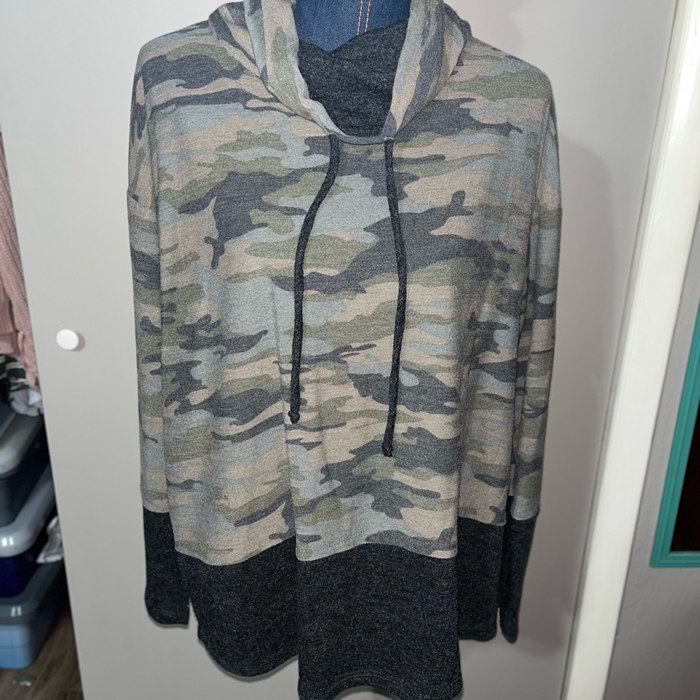 Camouflage Pullover Long Sleeve With Turtle Neck